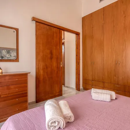 Lavande Apartment *