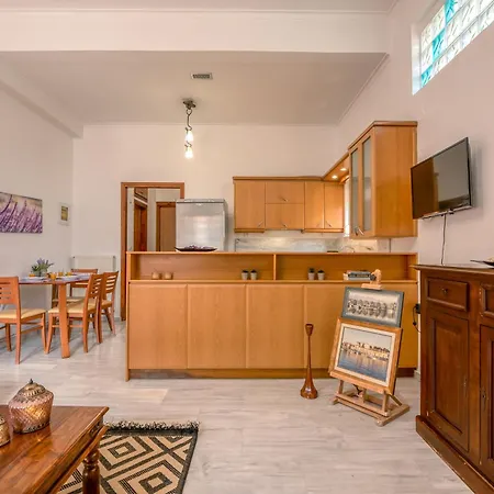 Lavande Apartment